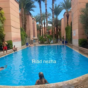 Nezha Avec Jacuzzi Et 3 Piscines Au Coeur De Hotel Marrakesh