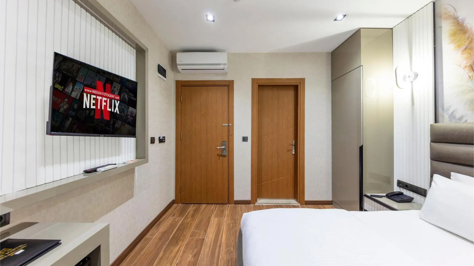 Dem Premium Hotel - Round Trip Airport Service - Istanbul International Airport Arnavutkoy